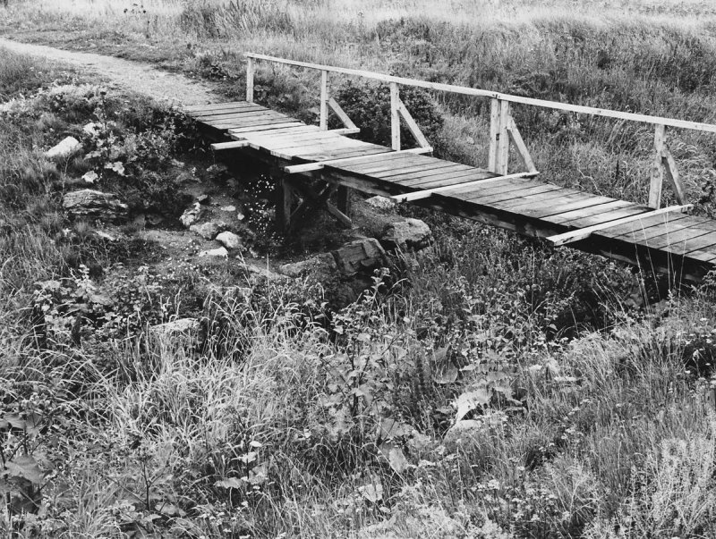 Walks and bicycling along the old road Göta Landsväg