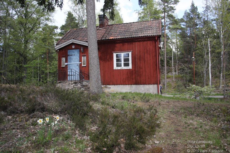 Walks and bicycling along the old road Göta Landsväg