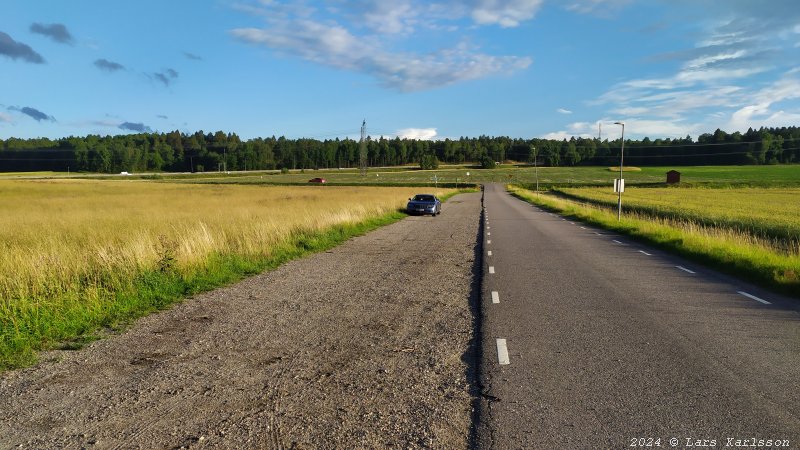 Walks and bicycling along the old road Göta Landsväg