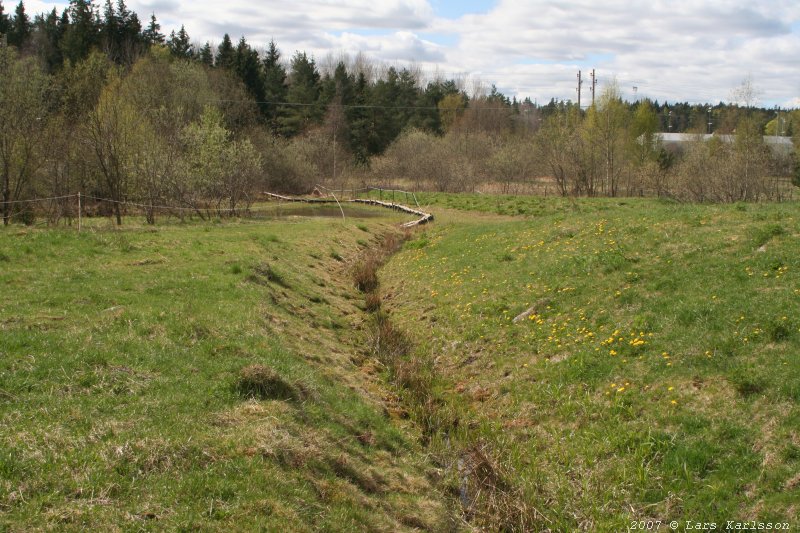 Walks and bicycling along the old road Göta Landsväg