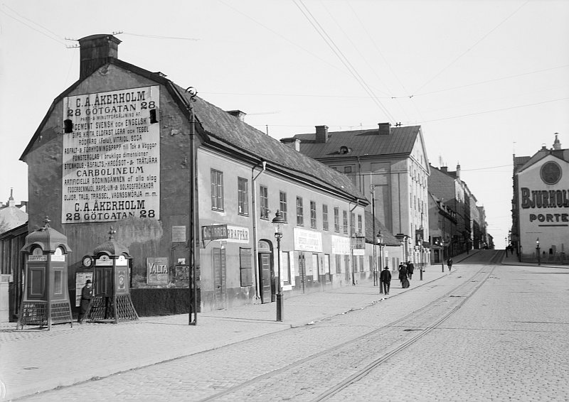 En promenad längs med Götgatan i historiska miljöer, Stockholm