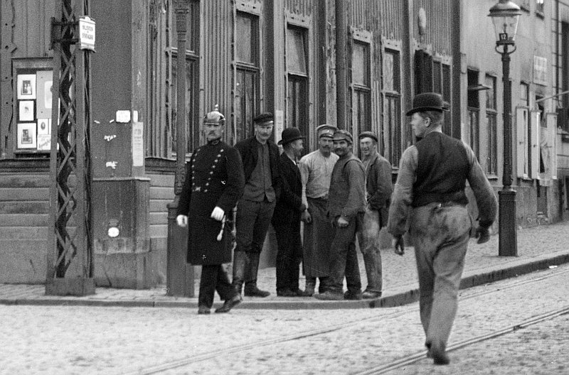 En promenad längs med Götgatan i historiska miljöer, Stockholm