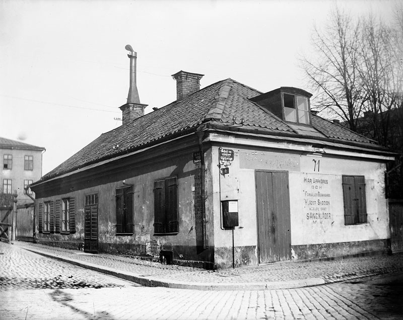 En promenad längs med Götgatan i historiska miljöer, Stockholm