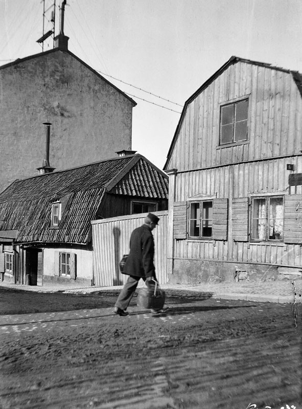 En promenad längs med Götgatan i historiska miljöer, Stockholm