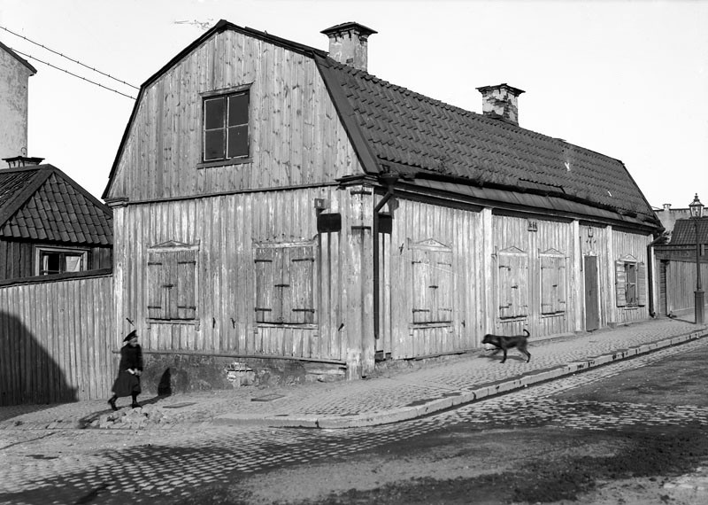 En promenad längs med Götgatan i historiska miljöer, Stockholm