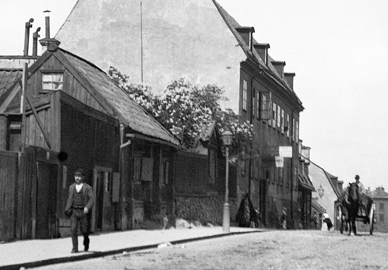 En promenad längs med Götgatan i historiska miljöer, Stockholm