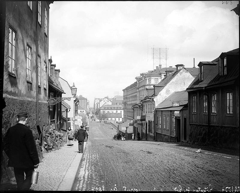 En promenad längs med Götgatan i historiska miljöer, Stockholm