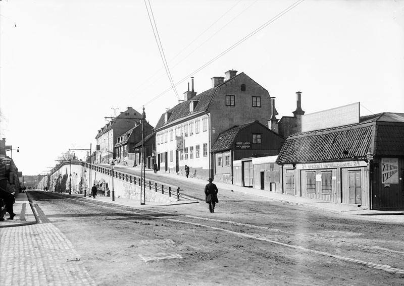 En promenad längs med Götgatan i historiska miljöer, Stockholm