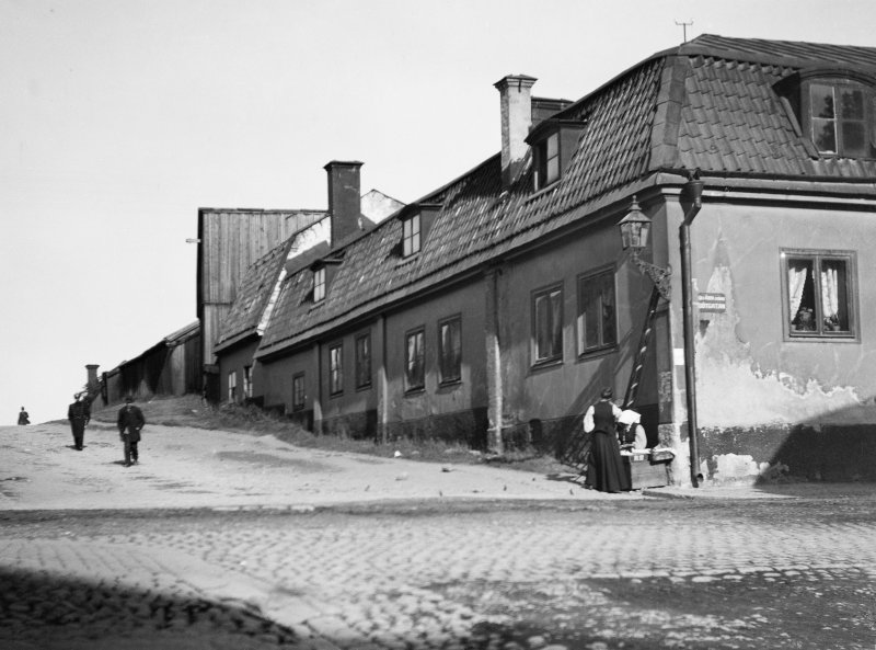 En promenad längs med Götgatan i historiska miljöer, Stockholm