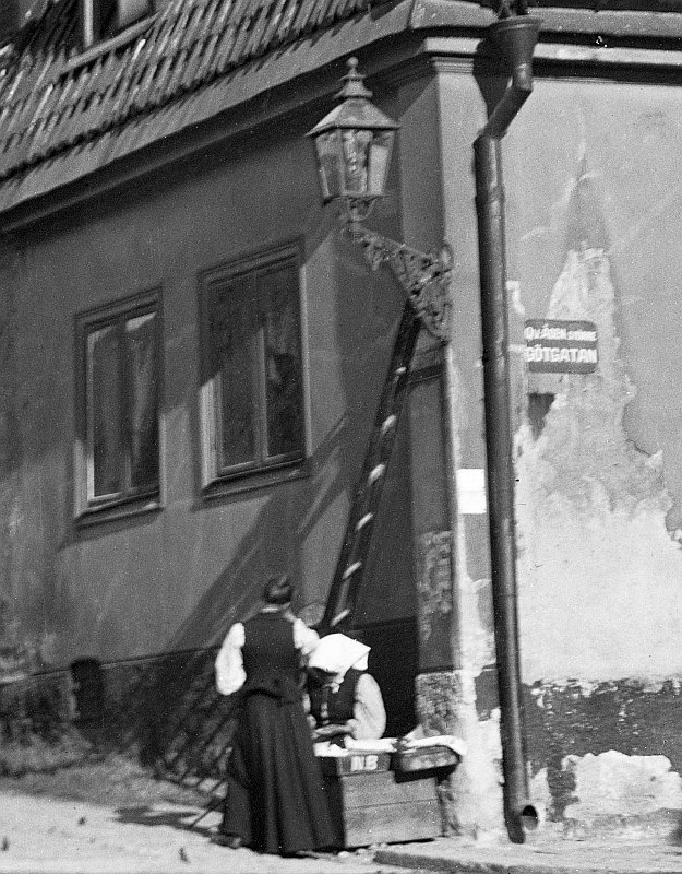 En promenad längs med Götgatan i historiska miljöer, Stockholm