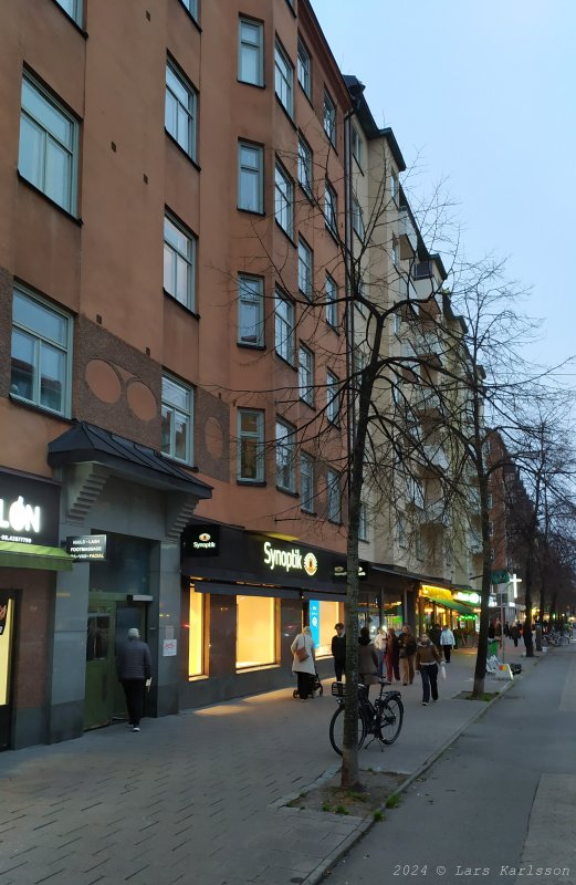 En promenad längs med Götgatan i historiska miljöer, Stockholm