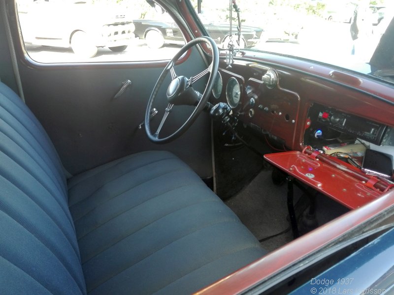 Dodge 1937 Sedan four door