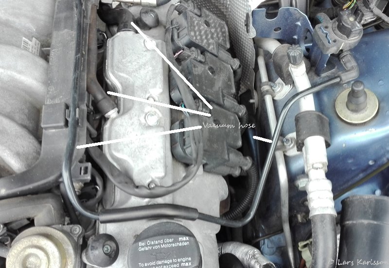 Chrysler Crossfire: Vacuum leak