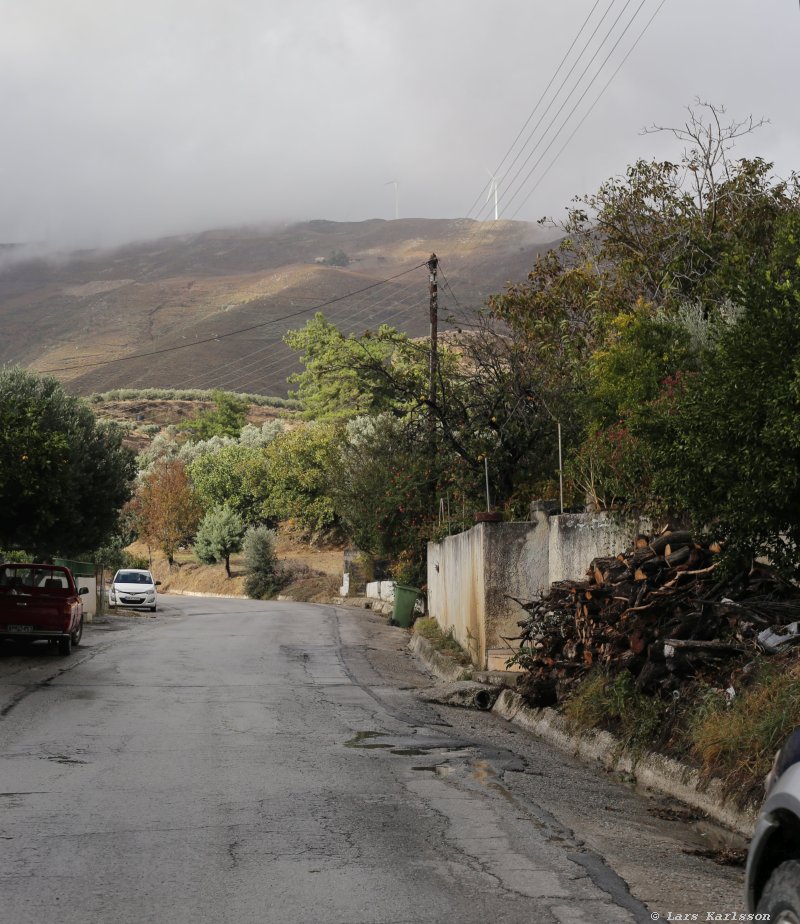 The road down from the turning point to the valley and road 97, Crete
