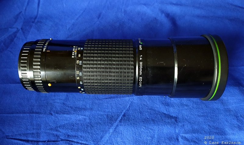 Pentax 645 300 mm ED f/4 lens for astrophoto