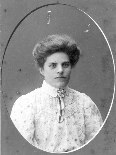 Hanna Karlsson född 1885