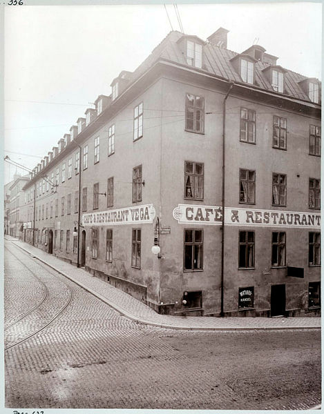 En promenad längs med Götgatan i historiska miljöer, Stockholm