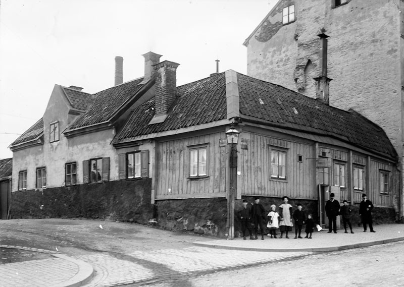 En promenad längs med Götgatan i historiska miljöer, Stockholm