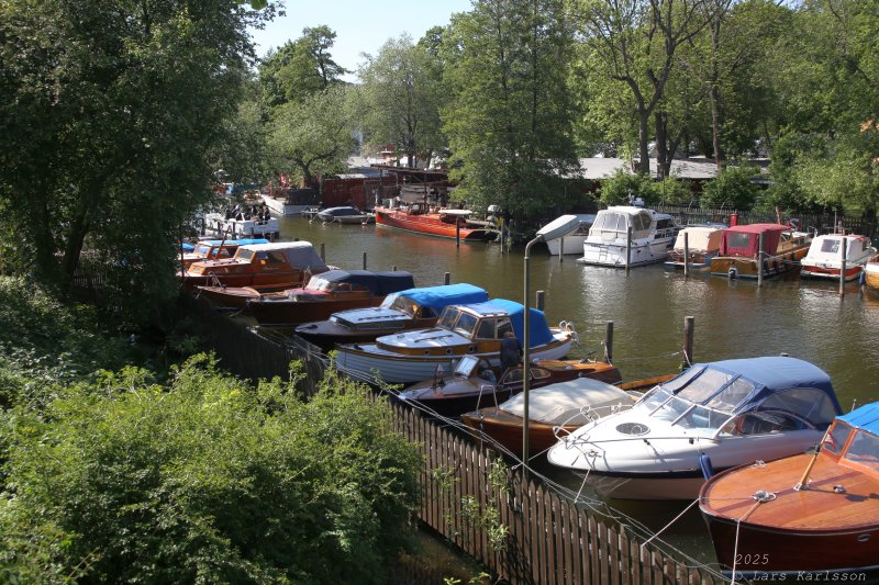 Från Medborgarplatsen med omvägar till Skanstull, Stockholm 2025