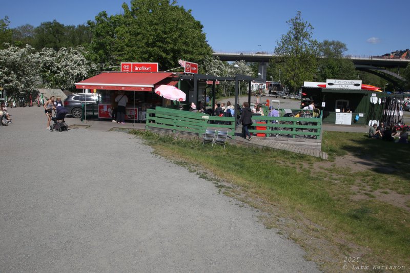 Från Medborgarplatsen med omvägar till Skanstull, Stockholm 2025