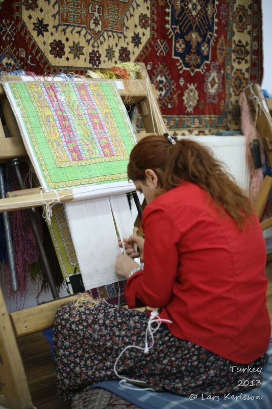 Ortahisar (Urgup) Silk and carpets manufacturing