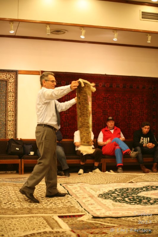 Ortahisar (Urgup) Silk and carpets manufacturing