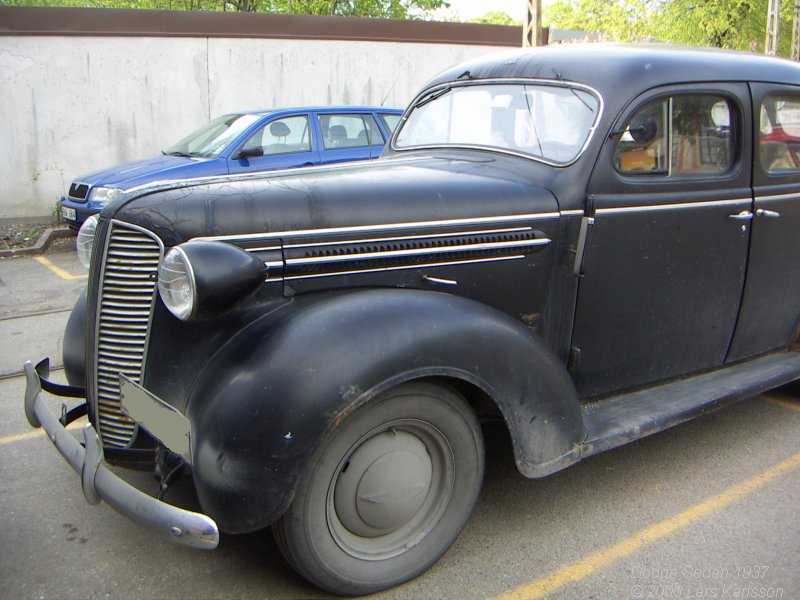 Dodge 1937 Sedan four door