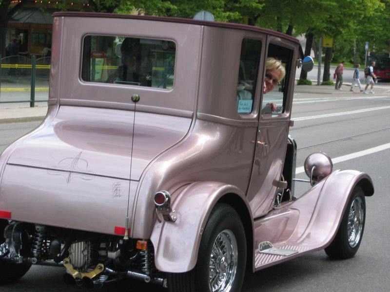 Ford Hot Rod with a jaguar rear axle