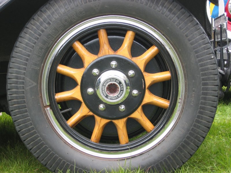 Car wodden wheel