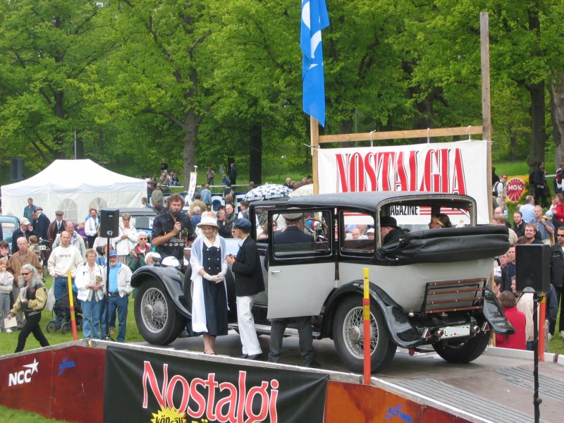 Rolls Royce Phantom 1927 on parade