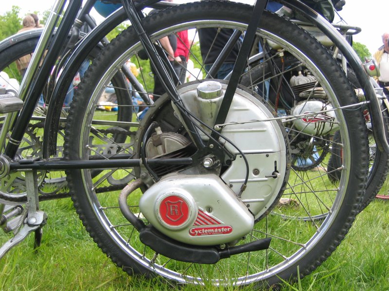 Bicycle with e help engine