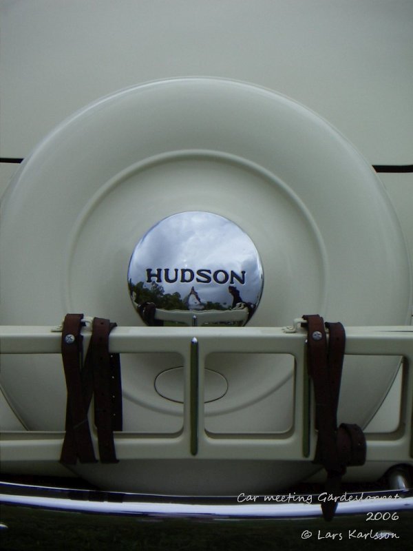 Hudson rear deck mounted spare wheel, 1940s