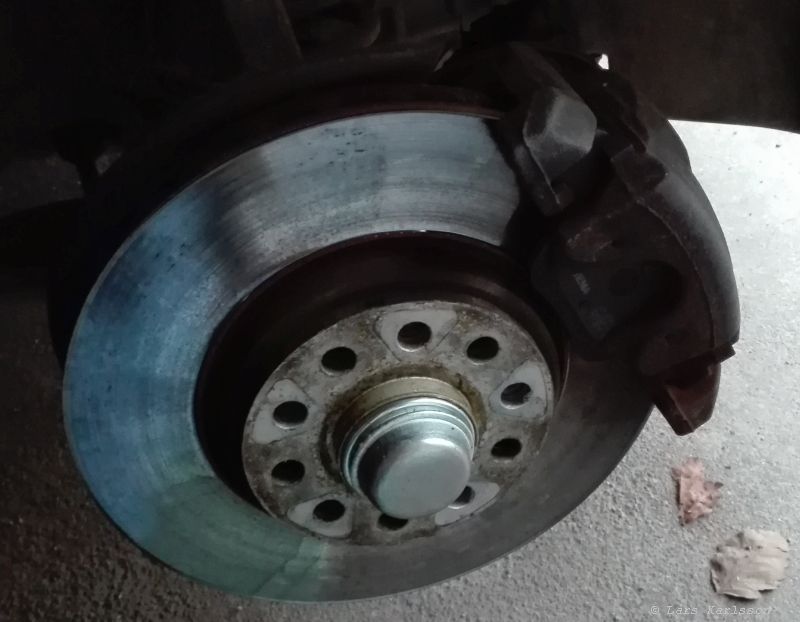 Chrysler Crossfire disc brakes replacement