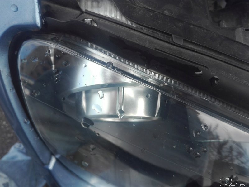 Chrysler Crossfire Headlight adjust and aligne