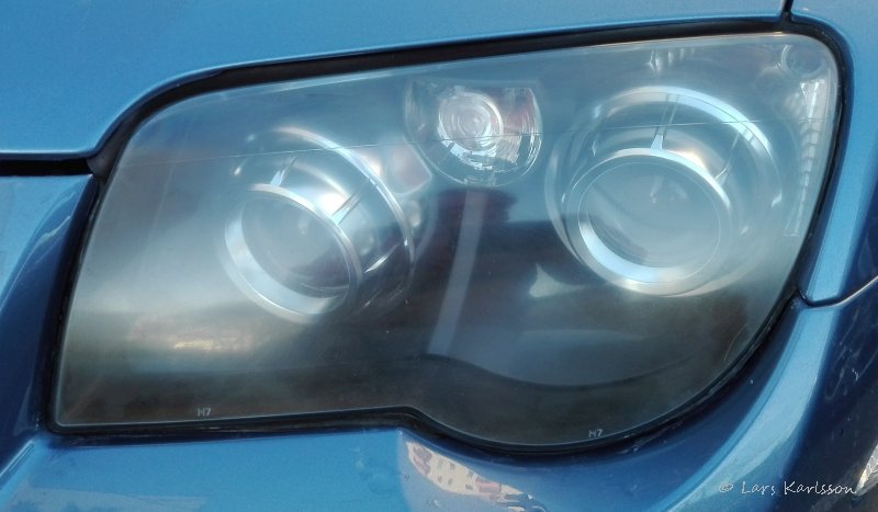 Chrysler Crossfire Headlight foggy