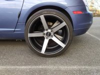 Chrysler Crossfire: Rear tire