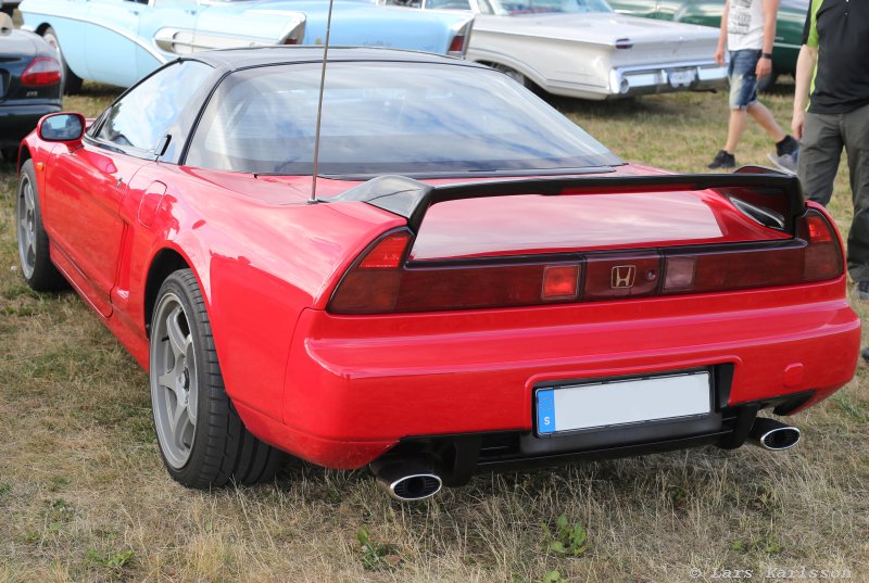 Car meeting at Nifsta Gård July 2018