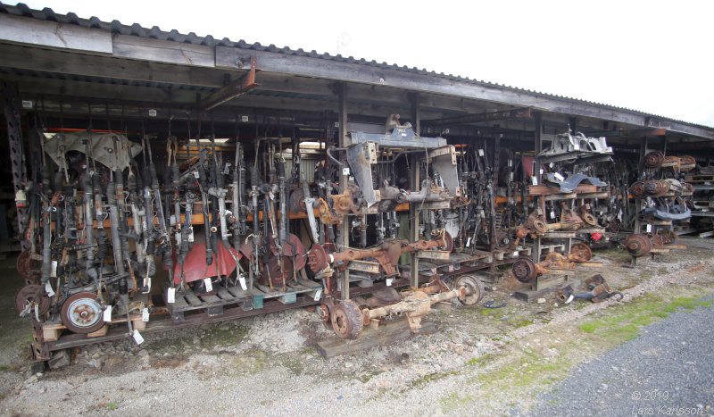 A walk among scrap cars at Osby USA bildelar in Sweden 2019